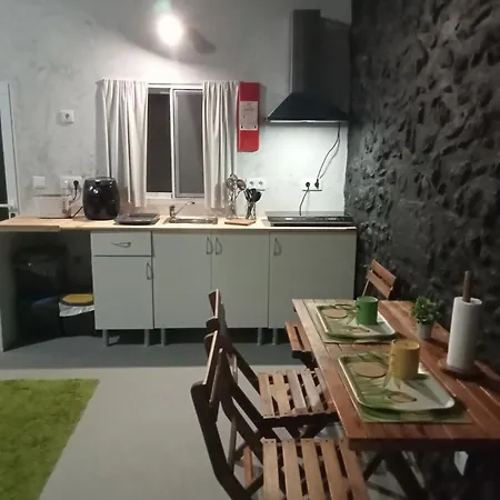 Basaltic House Pedreira