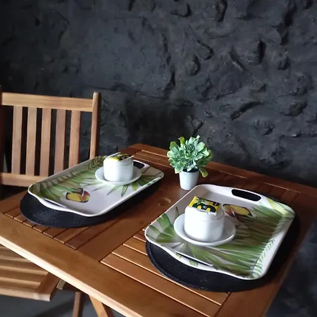 Basaltic House Pedreira