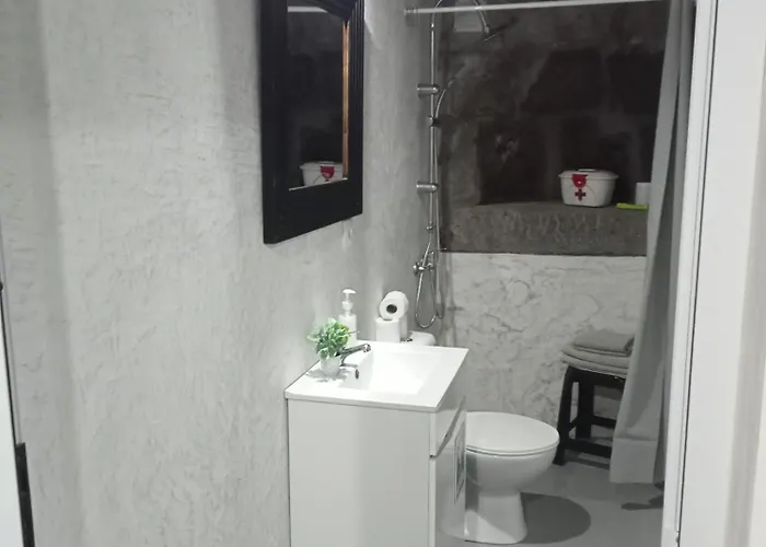 Basaltic House Pedreira Apartment *