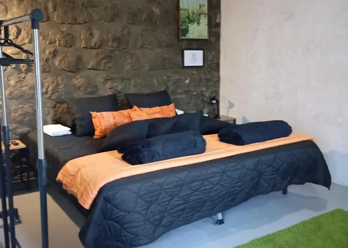 Basaltic House Pedreira * Nordeste (Azores)